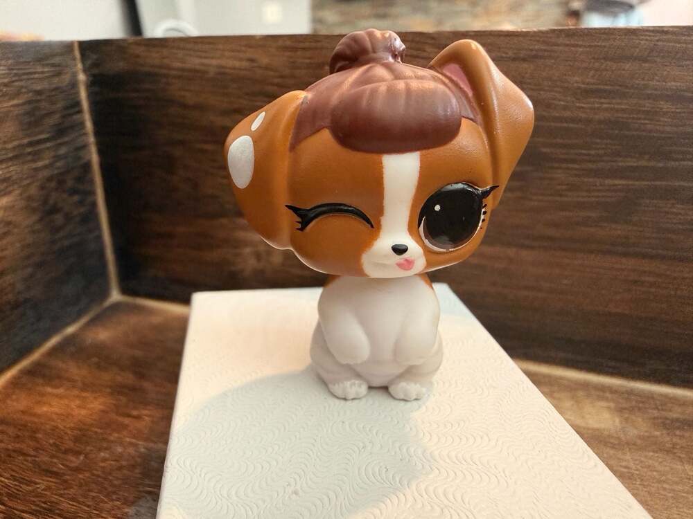 LOL Surprise! Pets Cheer Pup Figurine from Lils Makeover Series 5